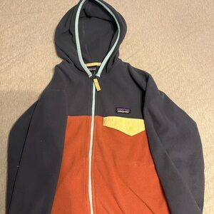 Patagonia Fleece with Yellow and Blue Accents